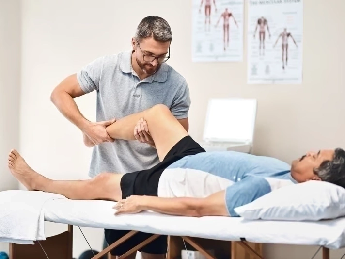 Professional Chiropractor services by Arrowhead Clinic in Powder Springs, GA — serving local businesses and residents