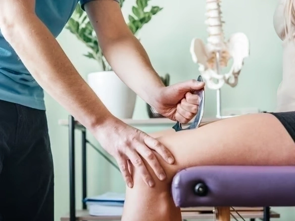 Professional Knee Pain Treatment services by Arrowhead Clinic in Marietta, GA — licensed Chiropractor provider